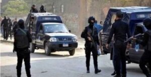 أم تعتدي على طفلها بآلة حادة في العمرانية