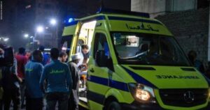 انقلاب مروع لميكروباص بالوادي الجديد يُصيب 12 شخصًا
