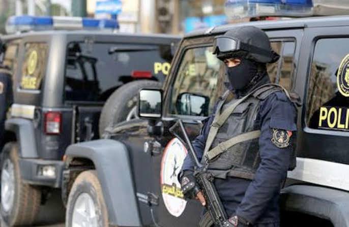 طلاب في قبضة الأمن بعد "امتحان المال"