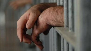 "مكان ركنة" يشعل أزمة القبض على ربة منزل بالشرقية بعد محاولتها تخريب سيارة جارها