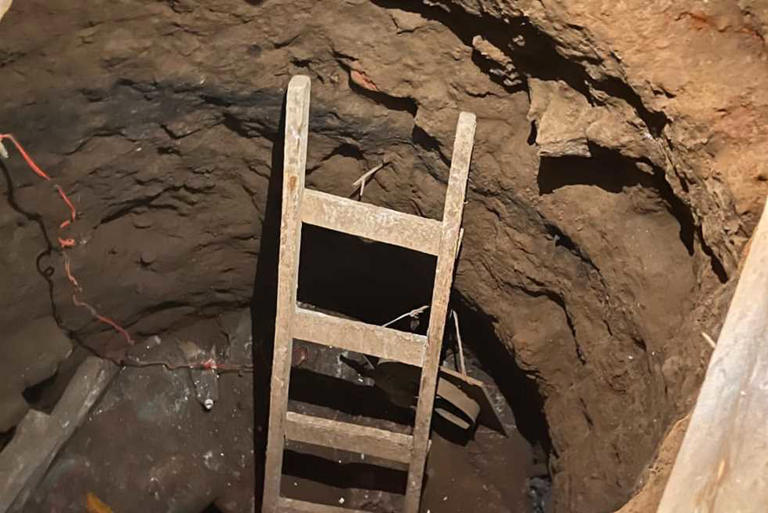ضبط واقعة تنقيب عن الآثار داخل مكتب صحة دشنا بقنا