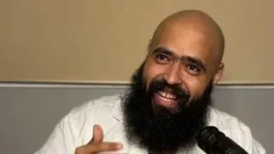 البلوجر محمد عبد العاطي أمام المحكمة بتهمة نشر فيديوهات مخلة