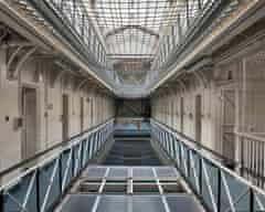 إحالة أحكام السجن غير المحددة لخمسة سجناء للاستئناف