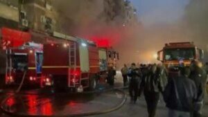 النيران تحاصر مصنع بويات ببرج العرب واستنفار كامل للإطفاء