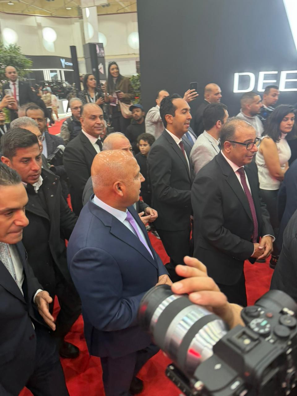 وزير الصناعة والنقل يزور معرض مصر الدولي للسيارات «أوتومورو 2026»